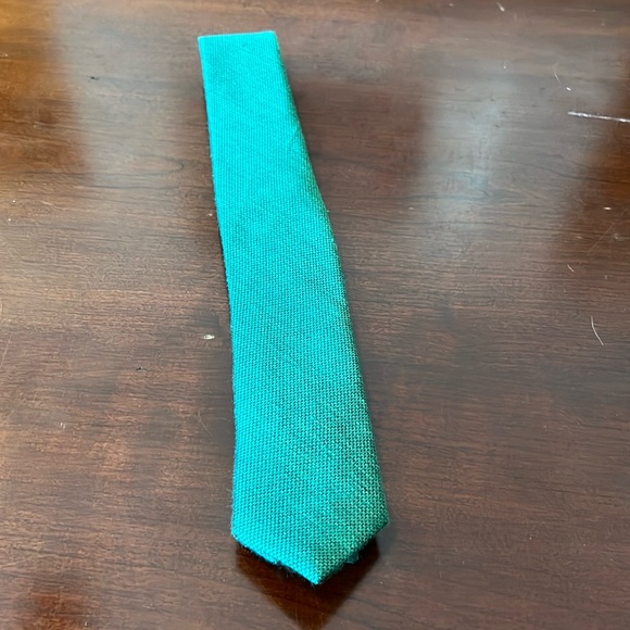 Green Tie by The Tie Bar - Picture 1 of 3